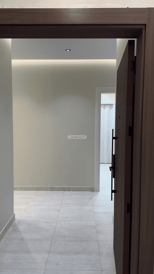 4 bedroom apartment in Al Rawdah 8