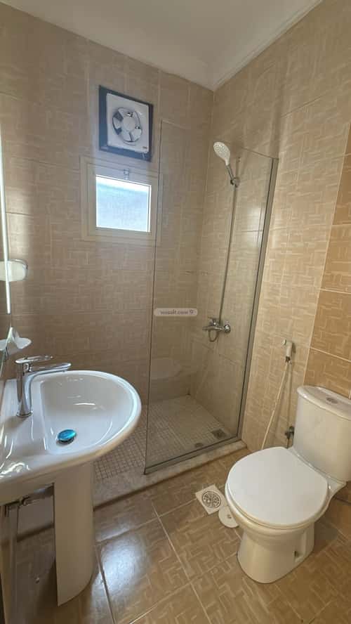 2 bedroom apartment in Al Aziziyah, Jeddah 7