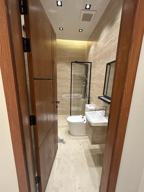 4 bedroom apartment in Al Aziziyah 1