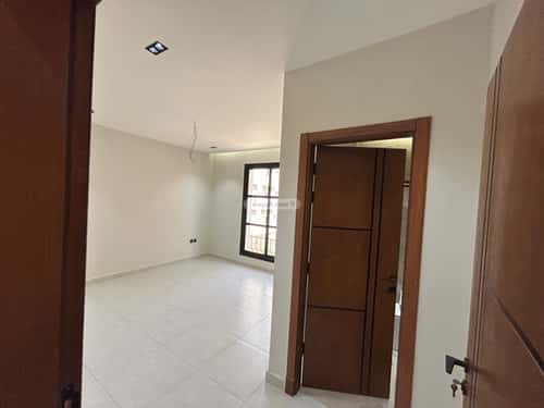 4 bedroom apartment in Al Aziziyah 11