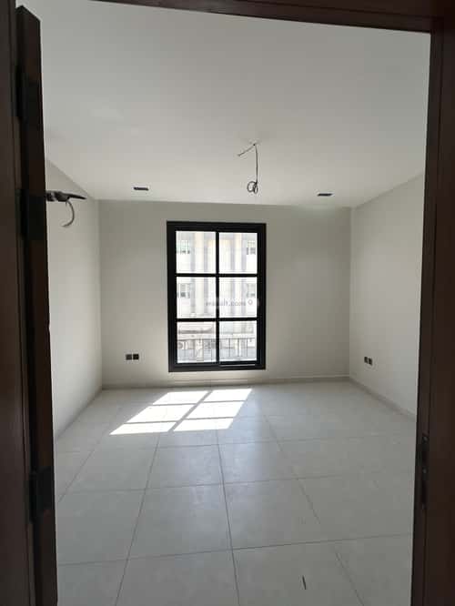4 bedroom apartment in Al Aziziyah 7
