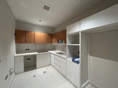 4 bedroom apartment in Al Aziziyah 13