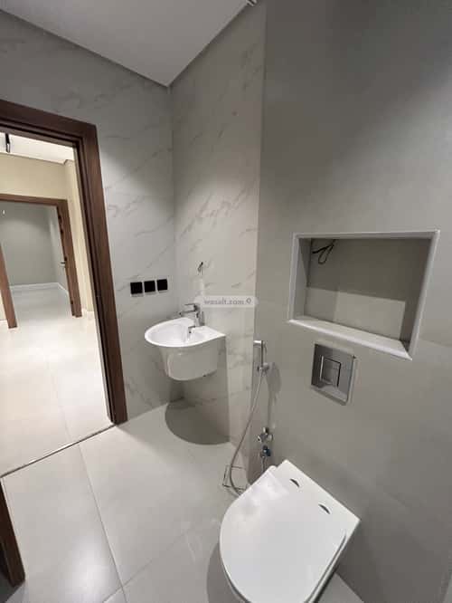 5 bedroom apartment in Al Rawdah 8