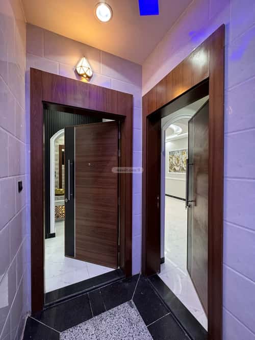 5 bedroom apartment in Umm Al Silm 4