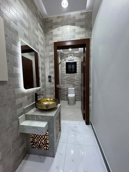 5 bedroom apartment in Umm Al Silm 5