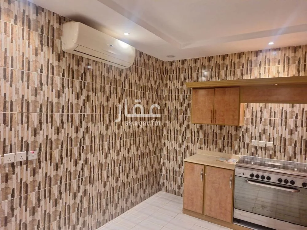 4 bedroom floor in Al Aridh 13