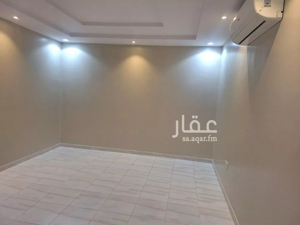 4 bedroom floor in Al Aridh 3