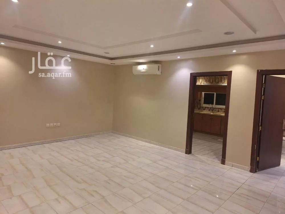4 bedroom floor in Al Aridh 4