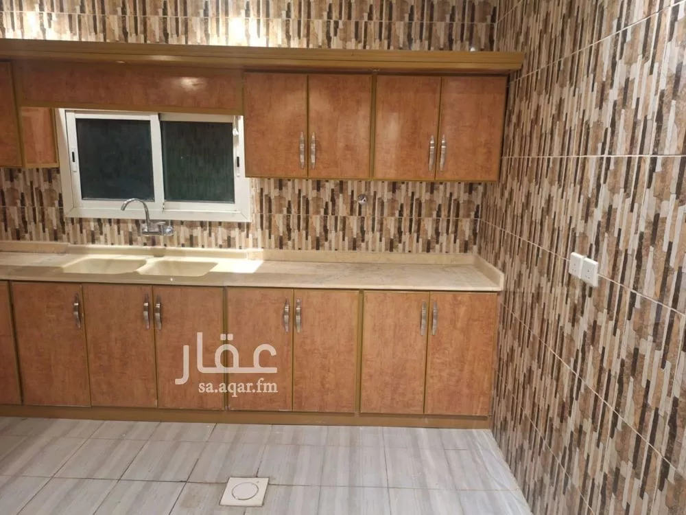 4 bedroom floor in Al Aridh 6