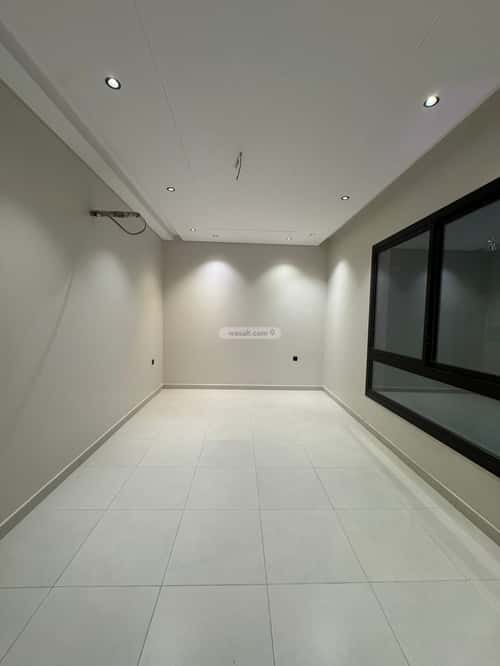 شقة 4 غرف في الروضة 4