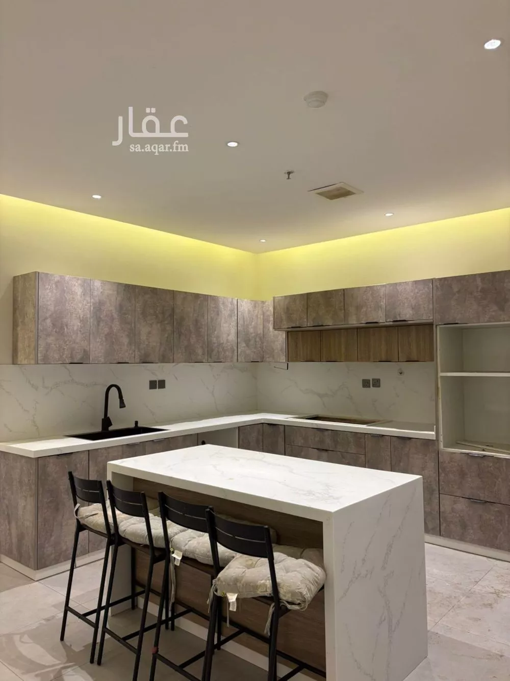 4 bedroom apartment in Al Qadisiyah 4