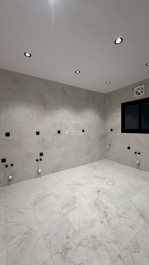 3 bedroom apartment in Al Marwa 4
