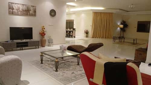 8 bedroom villa in Al Naeem 5