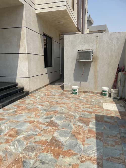 8 bedroom villa in Az Zomorod 3