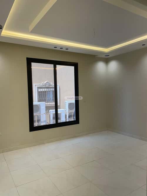 8 bedroom villa in Az Zomorod 5