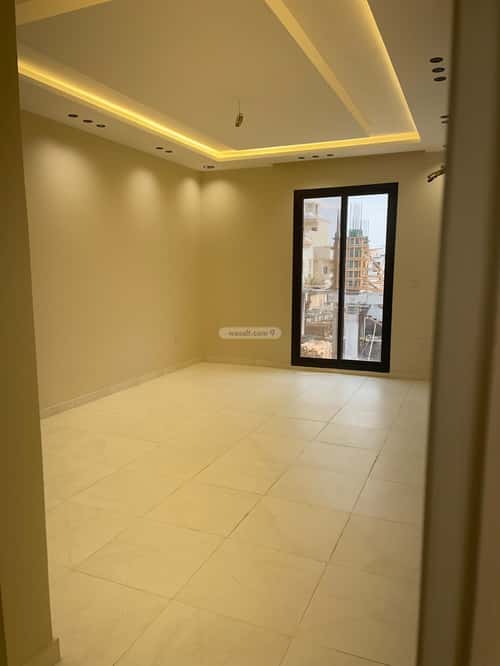 8 bedroom villa in Az Zomorod 6