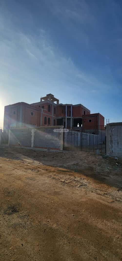 7 bedroom villa in Az Zomorod 4