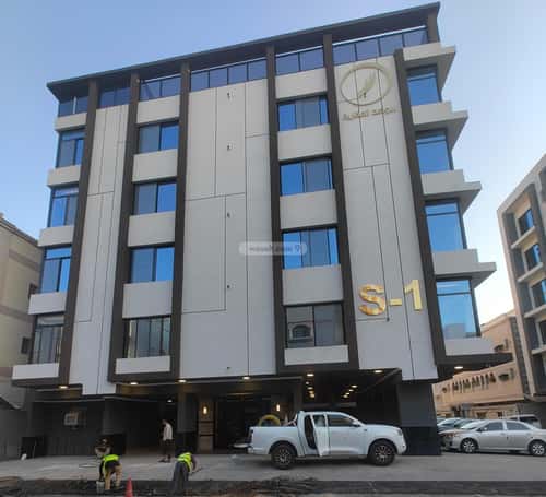 4 bedroom apartment in Al Rawdah 1