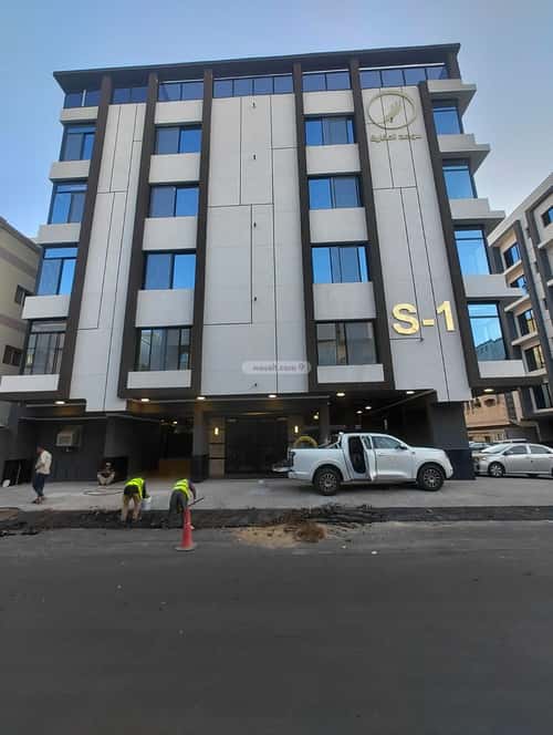 4 bedroom apartment in Al Rawdah 3