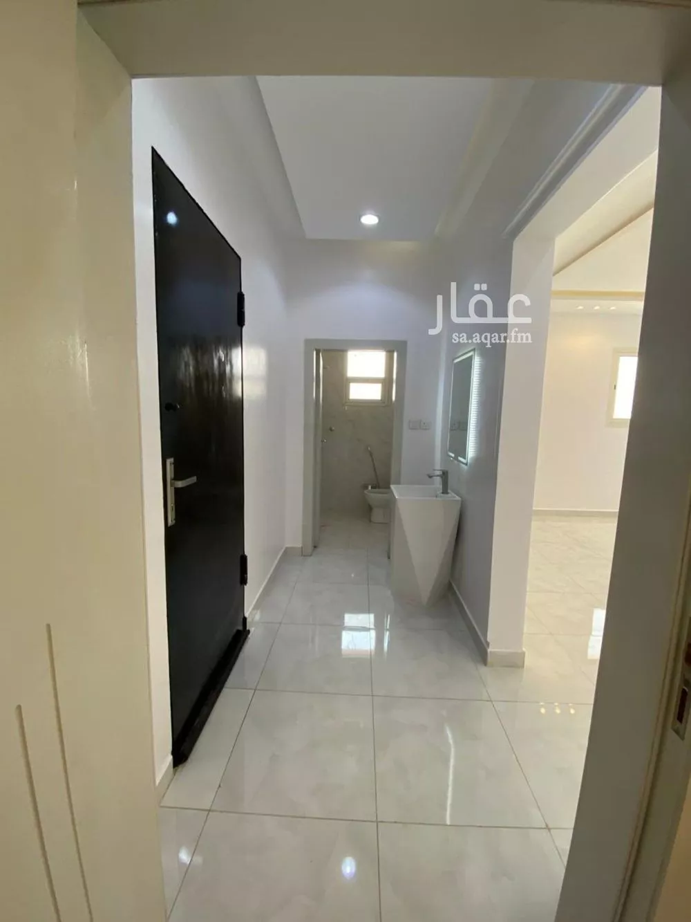4 bedroom floor in Dhahrat Laban 3