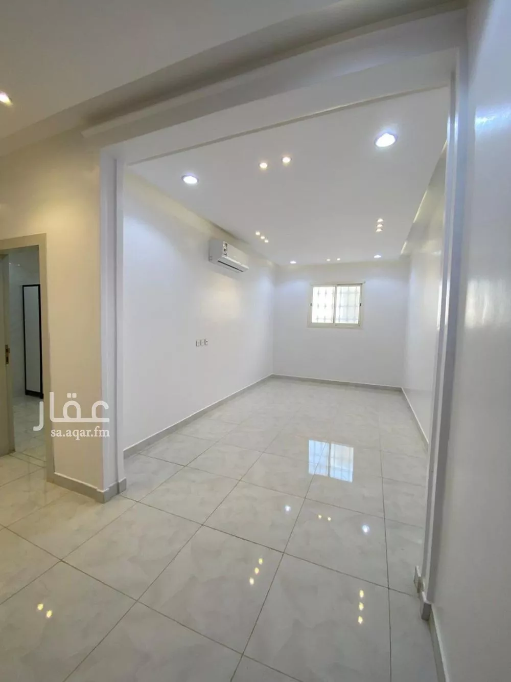 4 bedroom floor in Dhahrat Laban 6