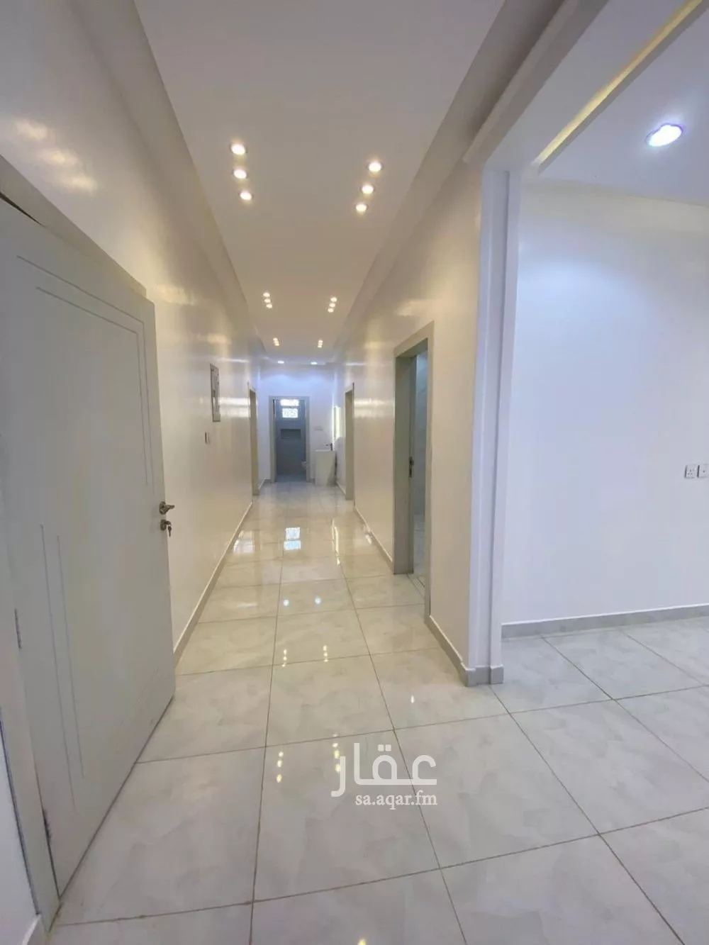 4 bedroom floor in Dhahrat Laban 8