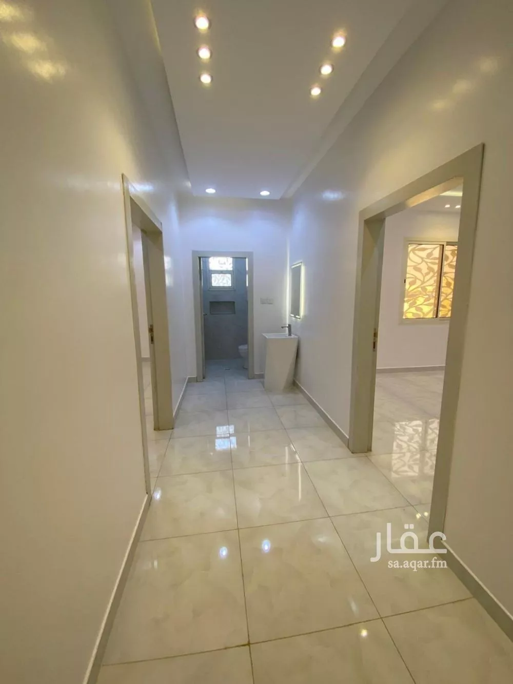 4 bedroom floor in Dhahrat Laban 9