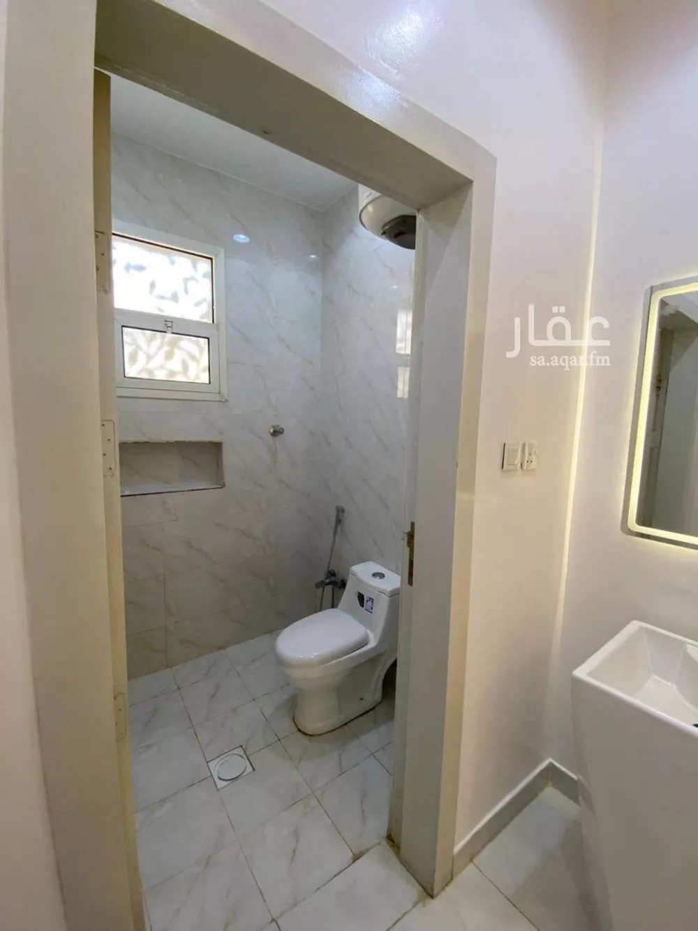 4 bedroom floor in Dhahrat Laban 10
