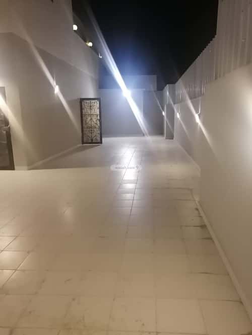 5 bedroom apartment in Muraykh 3