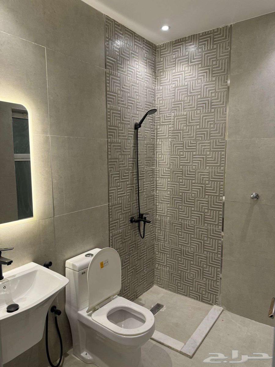 5 bedroom apartment in As Salhiyah 6