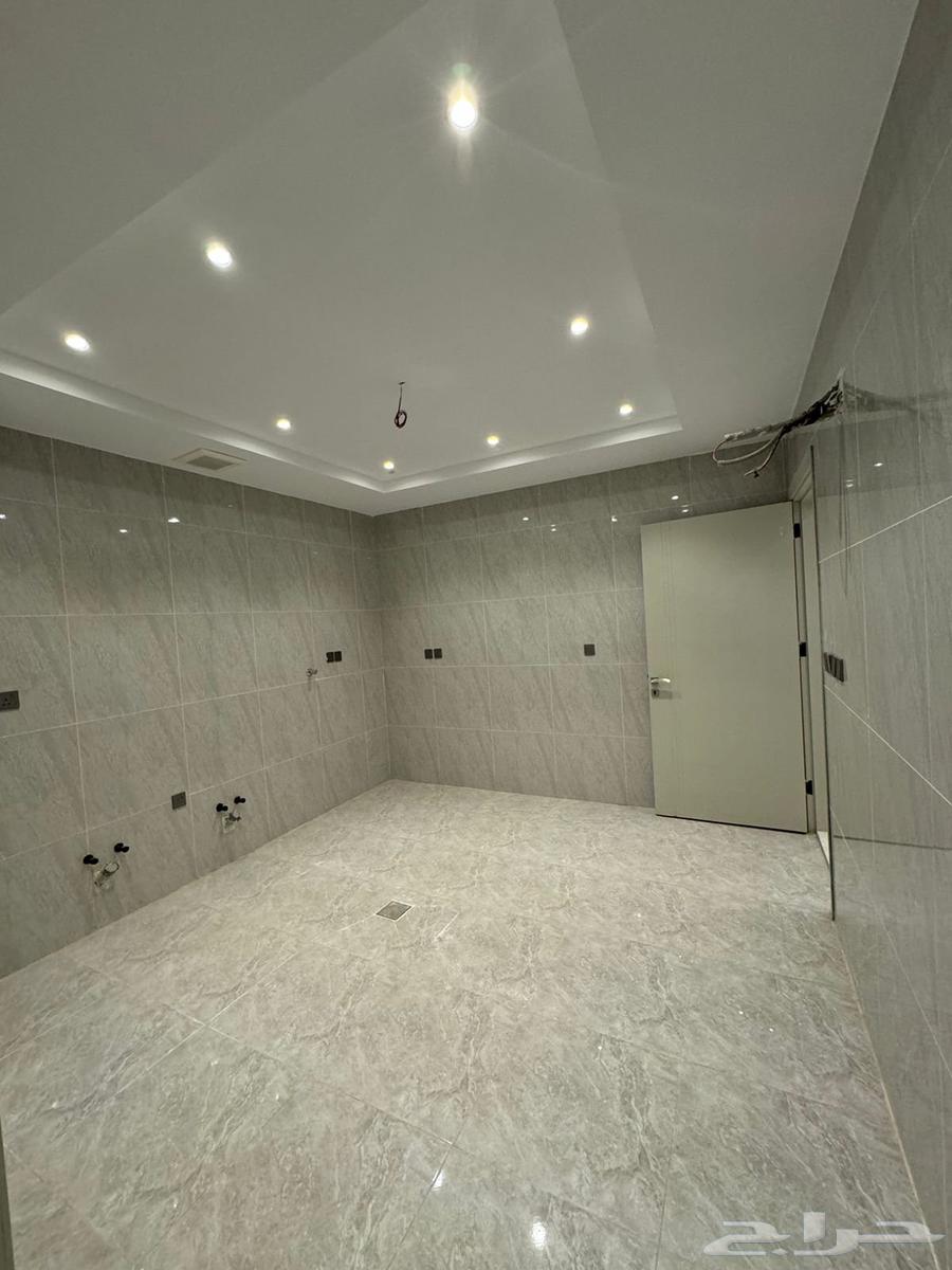 5 bedroom apartment in As Salhiyah 9