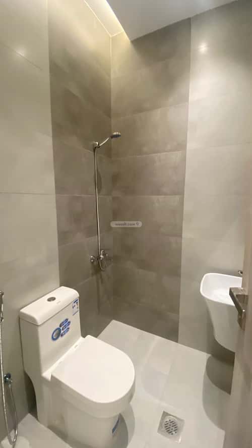 3 bedroom apartment in Al Safaa 5