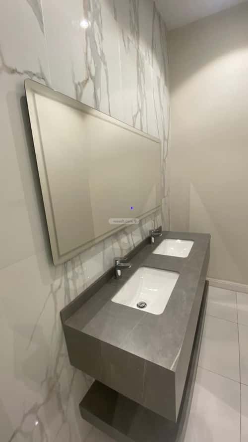 شقة 5 غرف في الواحة 4