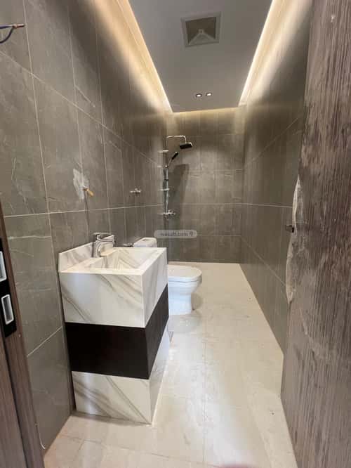 4 bedroom apartment in Al Rawdah 11