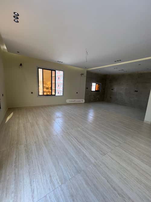 4 bedroom apartment in Al Rawdah 5
