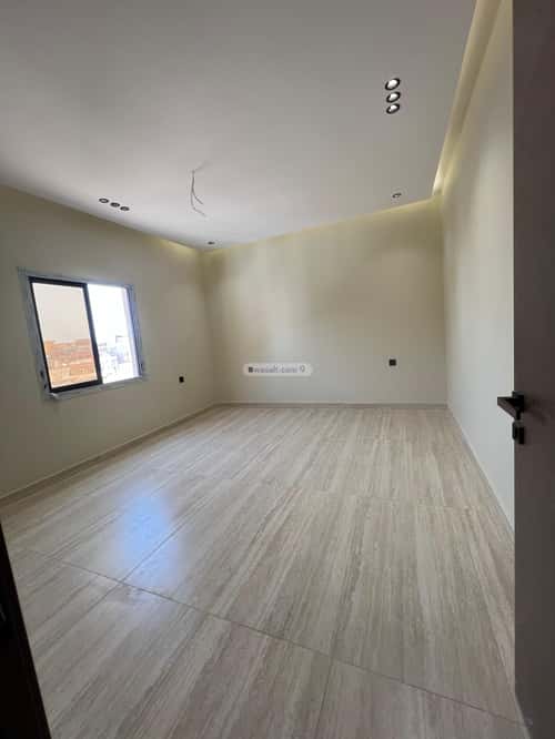 4 bedroom apartment in Al Rawdah 9