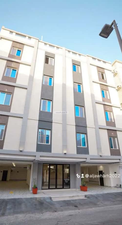 3 bedroom apartment in Al Marwa 5