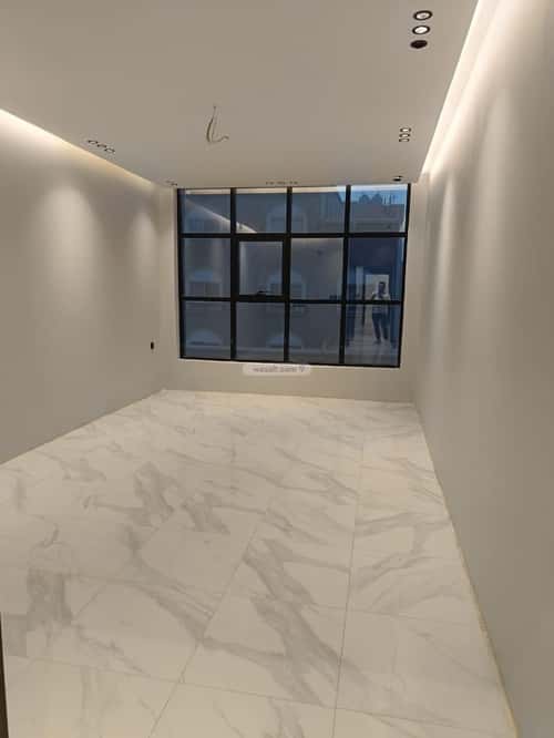 9 bedroom villa in Al Yaqout 4