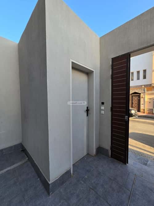 8 bedroom villa in Al Yaqout 1