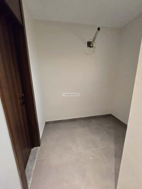 8 bedroom villa in Al Yaqout 4