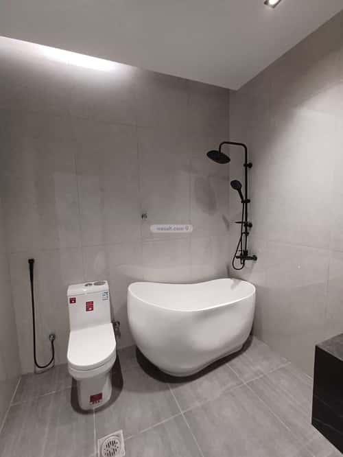 7 bedroom villa in Al Rahmaniyyah 2