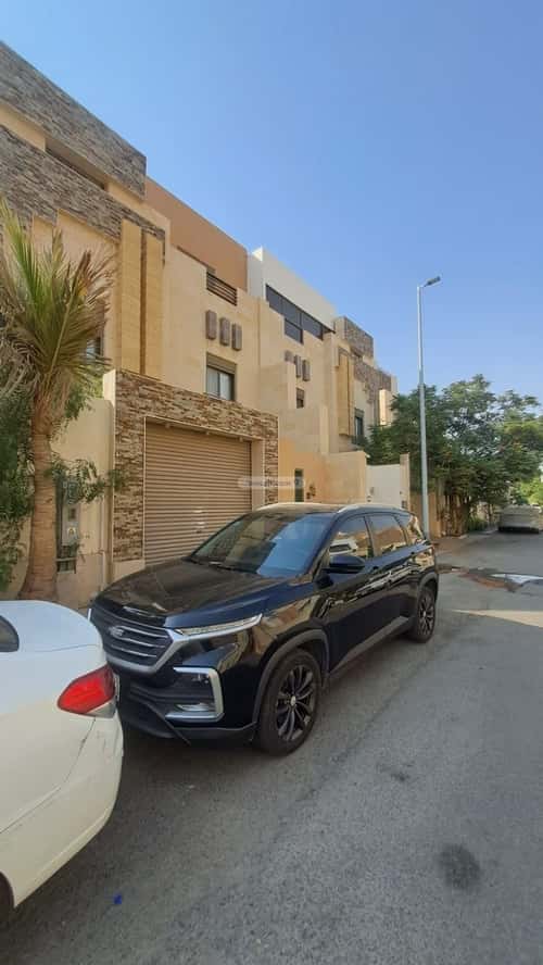 5 bedroom villa in Al Khalidiyyah 7