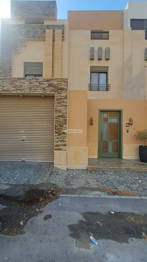 5 bedroom villa in Al Khalidiyyah 5