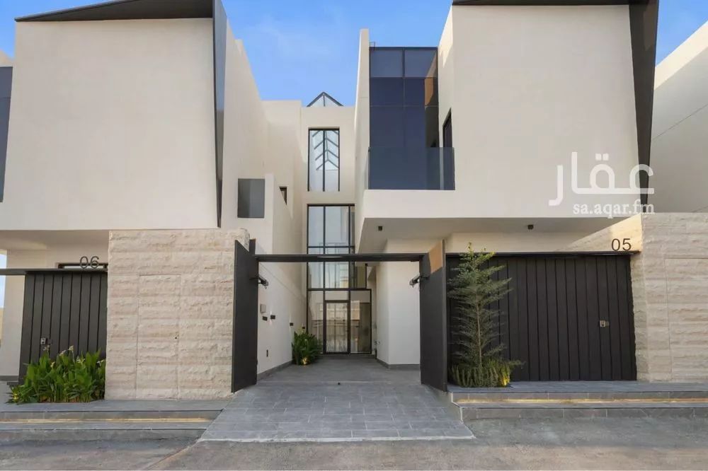 4 bedroom villa in Al Narjis 5