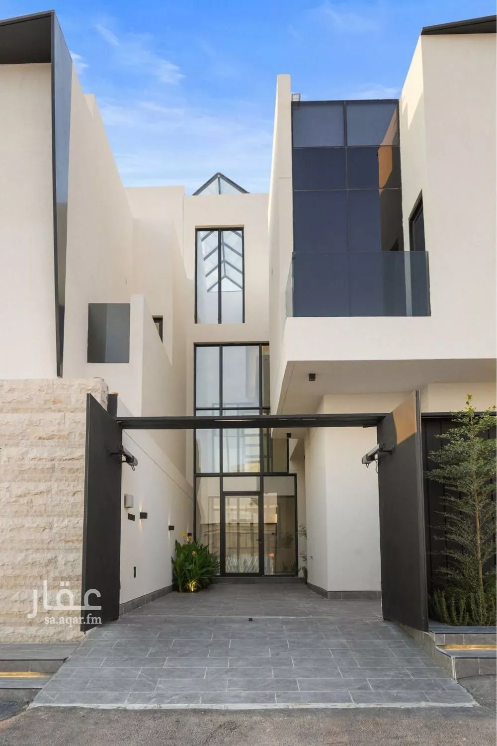 4 bedroom villa in Al Narjis 6