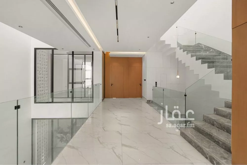 4 bedroom villa in Al Narjis 9