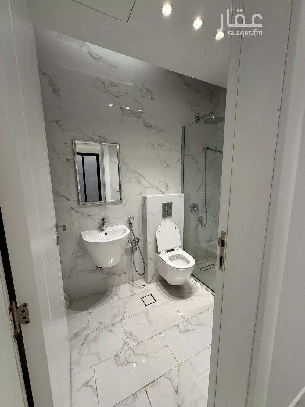 4 bedroom apartment in Al Ghadir 3