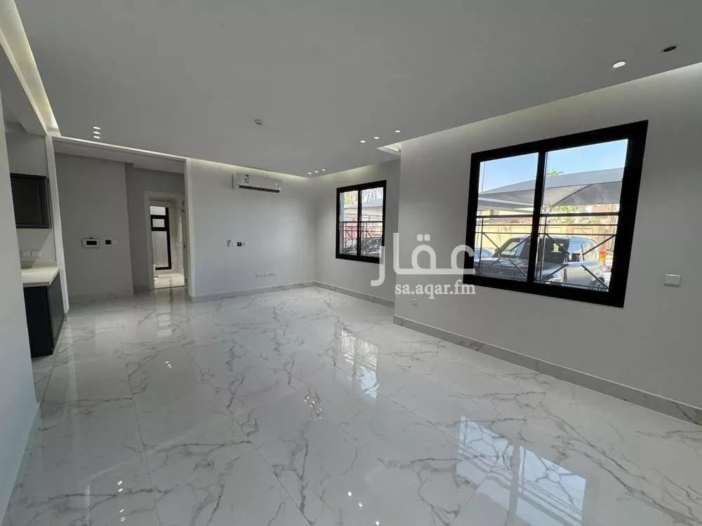 4 bedroom apartment in Al Ghadir 5