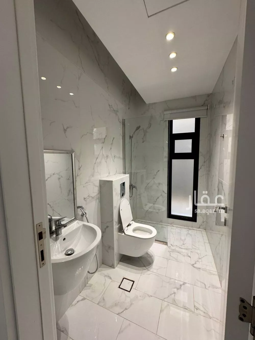 4 bedroom apartment in Al Ghadir 6