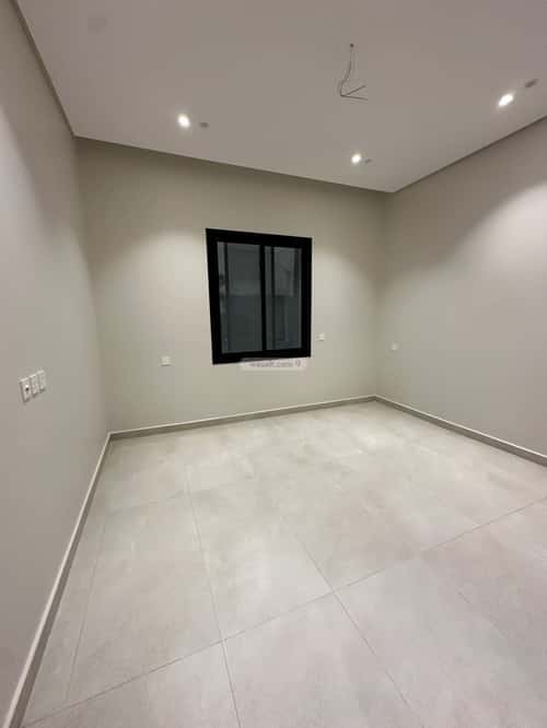 4 bedroom apartment in Al Rawdah 6
